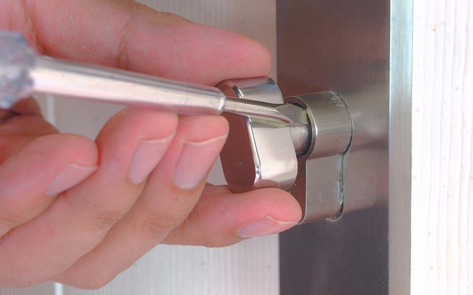 serrure porte garage Osny